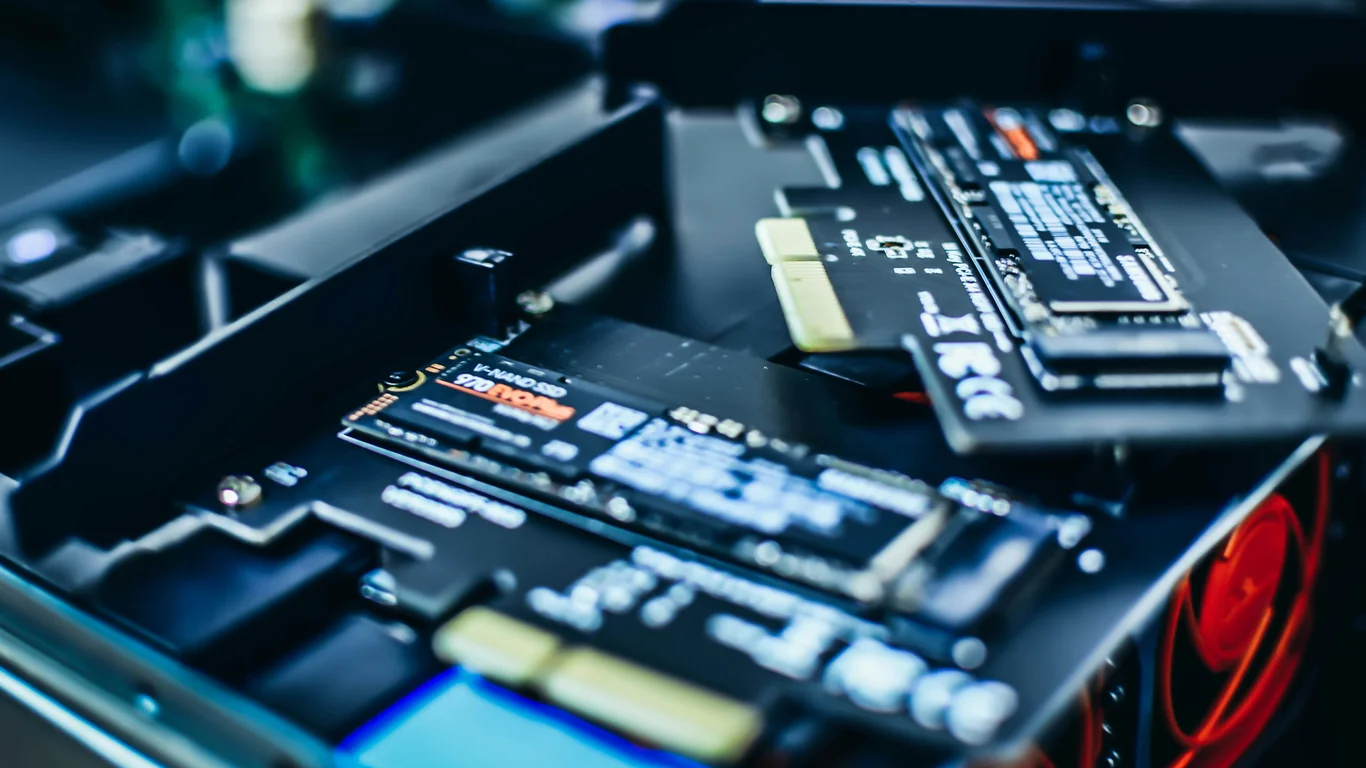 How to Expand a RAID or ZFS Array: Adding Drives Without Data Loss