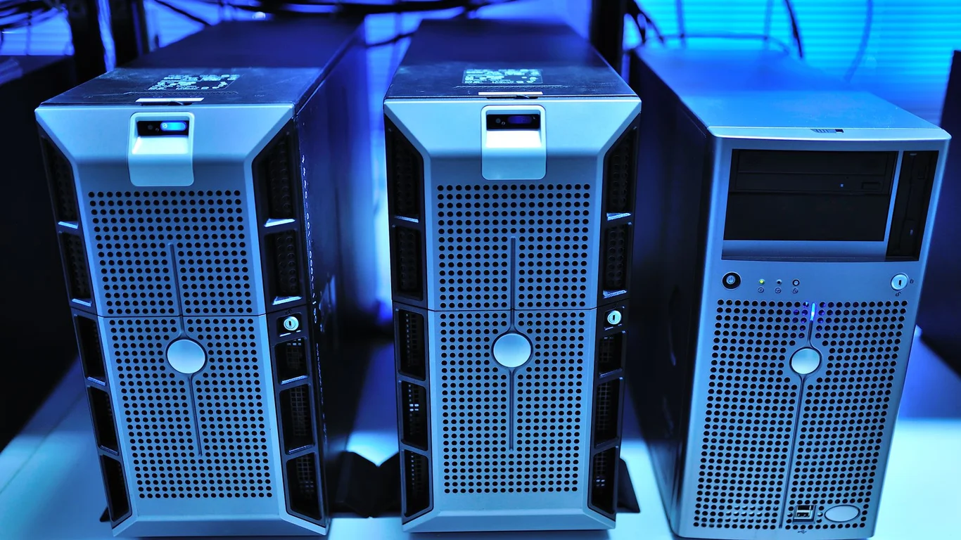 Best Immich Server Build 2026: Self-Hosted Photo & Video Backup