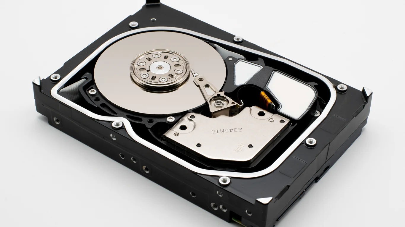 Enterprise HDD vs Consumer HDD for a NAS: Is the Premium Worth It?